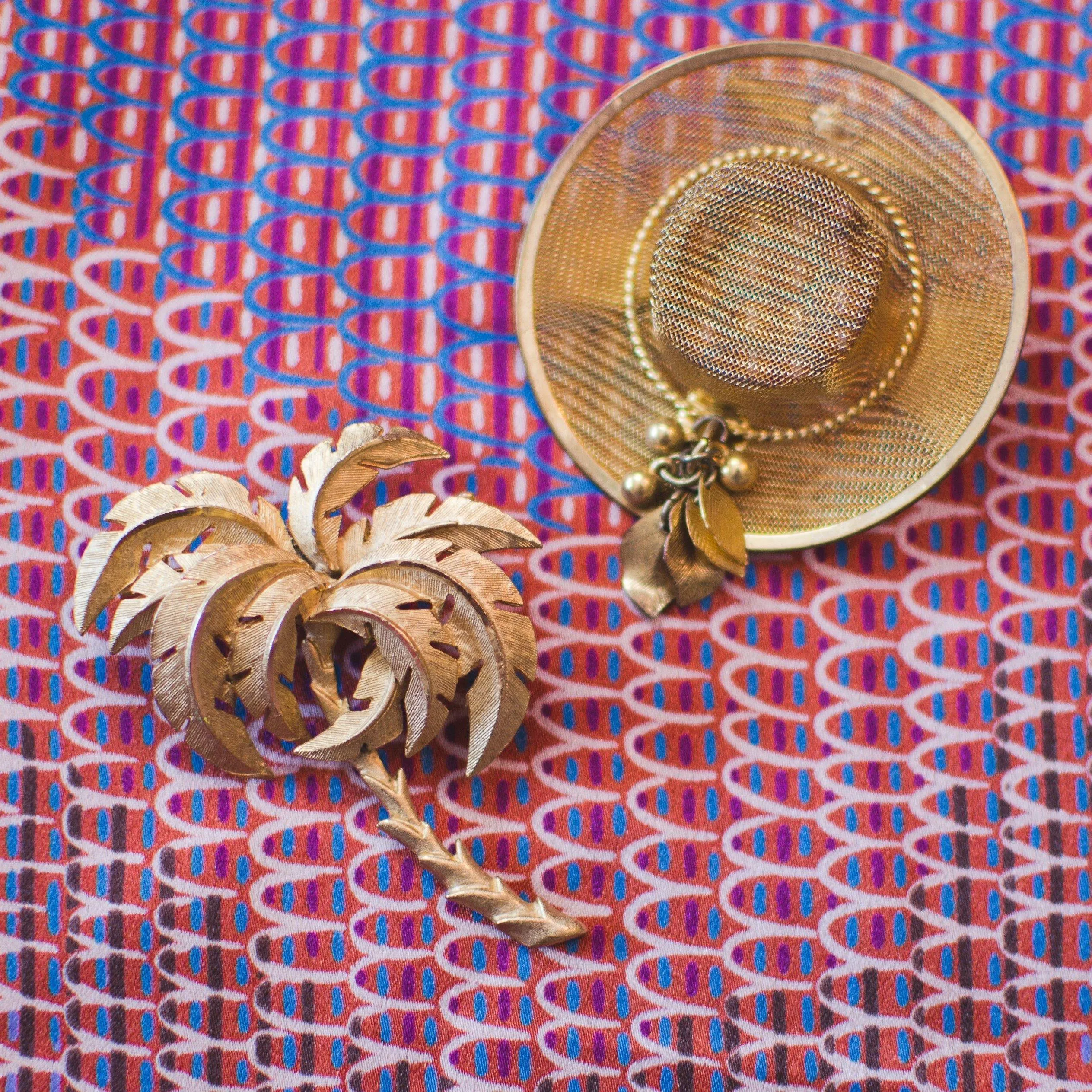 Vintage Gold Tone Hat Brooch
