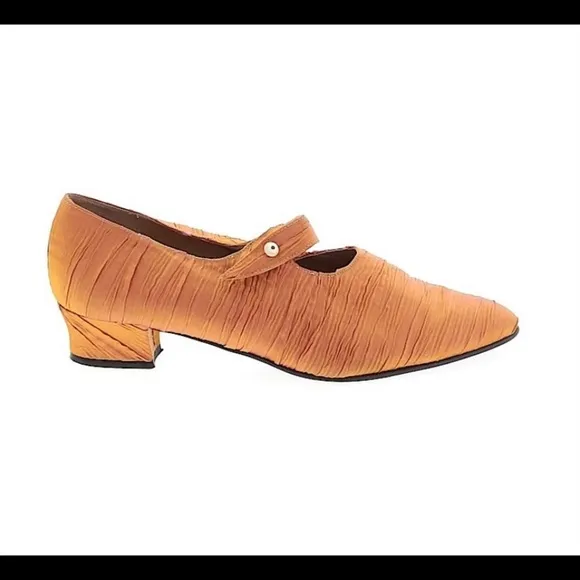 Vintage LAURE BASSAL 8  Made in France Rosegold fabric shoes in good condition