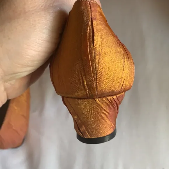 Vintage LAURE BASSAL 8  Made in France Rosegold fabric shoes in good condition